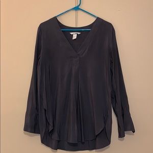 H&M gray long sleeved blouse